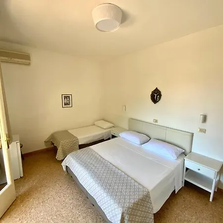 Szálloda Naviglio Marina di Pietrasanta